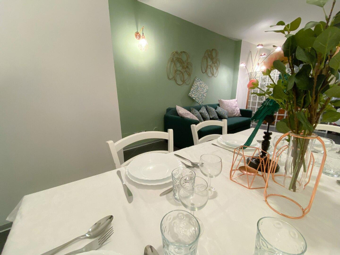 Dining Room 6
