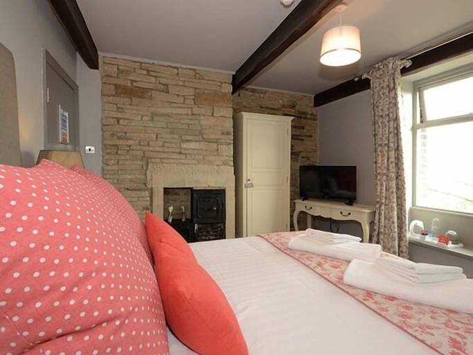 Bedroom 3, Alma Inn, Calderdale