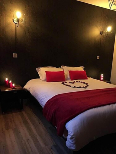 Bedroom 5, L’Ange de la Vallée, Ain
