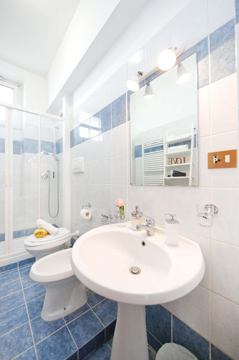 Bathroom 5, Torripa Group - Prati, Rome
