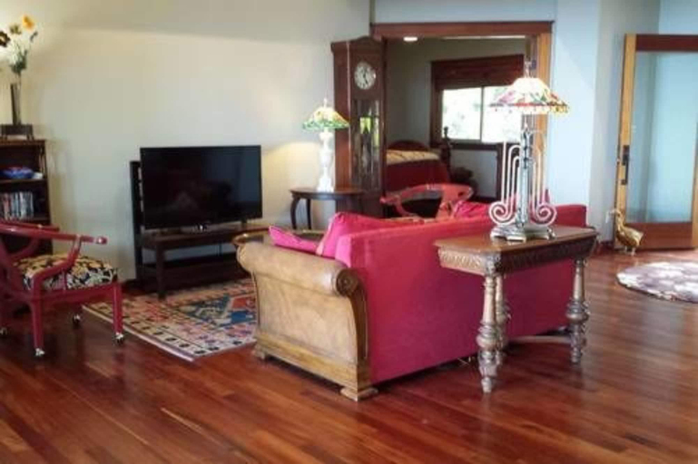 Public Area 2, Kona Palace in Captain Cook, Hawaii