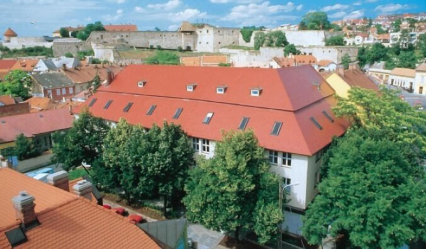 Hotel Unicornis, Eger