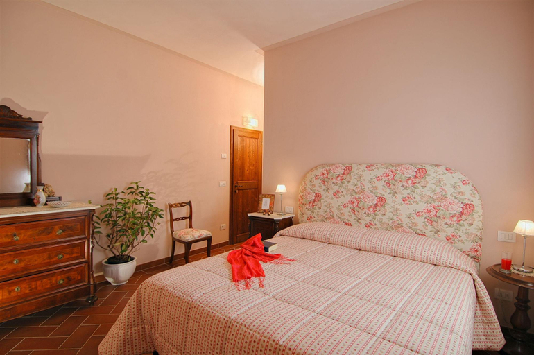 Bedroom 2, Cavarchino B&B, Siena