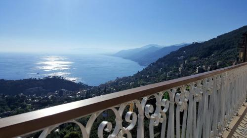 Un Balcone tra Cielo e Mare, Genova