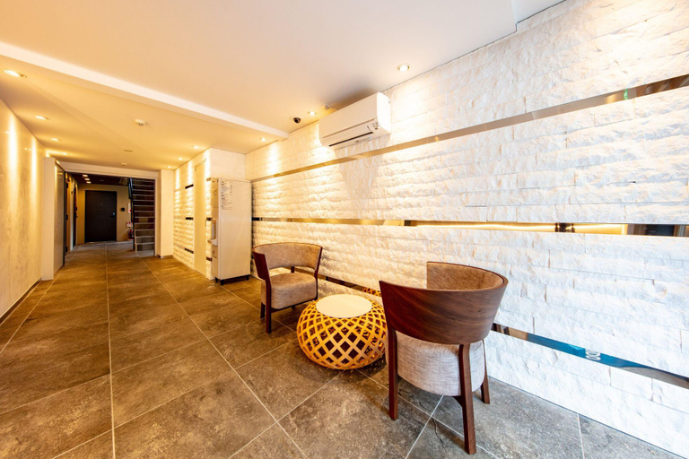 Public Area 2, Villa Koshido Kotoni Annex, Sapporo