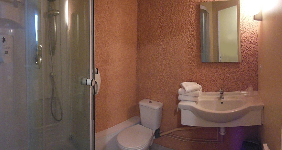Bathroom 3, Libre Hôtel, Calvados