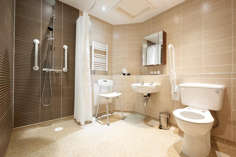 Bathroom 3, The Hillcrest Hotel, Halton