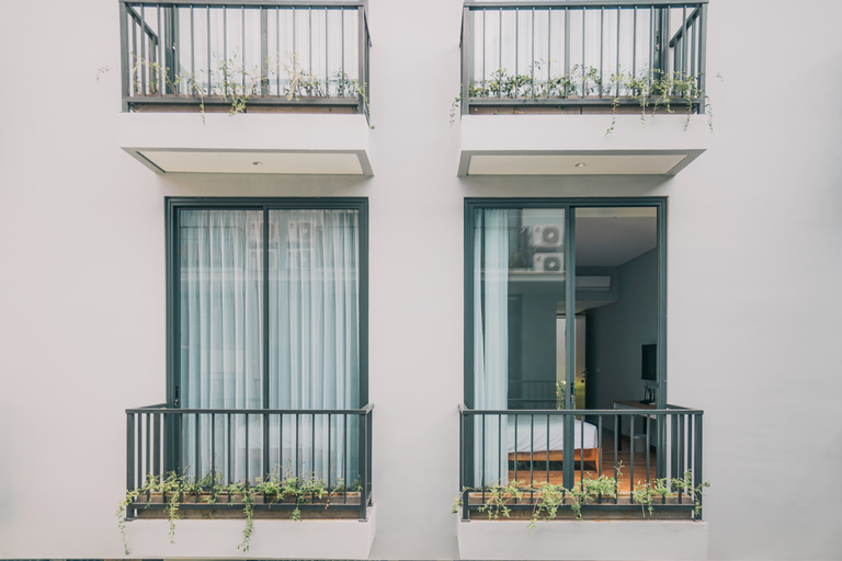 Exterior & Views 19
