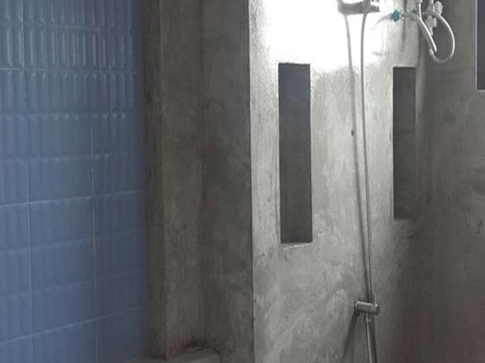 Bathroom, Nalin Place, Muang Ranong