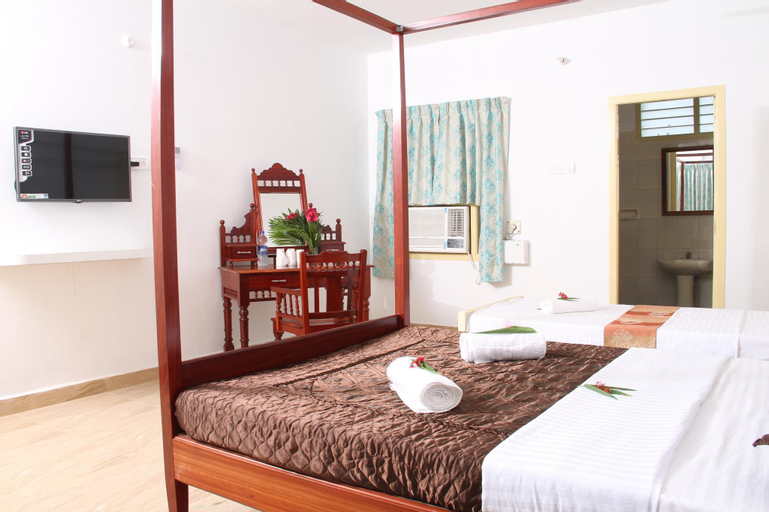 Bedroom 2, Meya Beach walk hotel & Restaurant, Kancheepuram