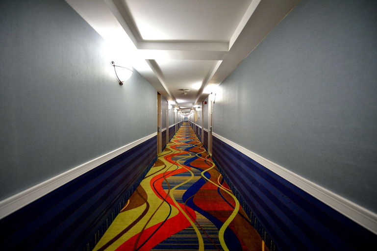 Public Area 2, Riverview Inn & Suites, Bristol