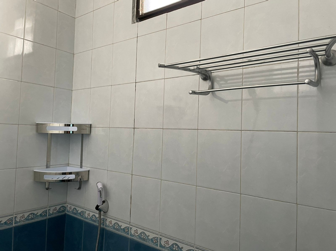 Bedroom 4, RedDoorz Syariah @ Karang Pilang, Surabaya
