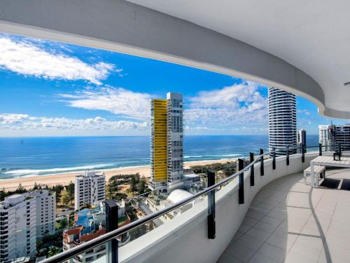 Luxury Ocean View Apartment at Wave Broadbeach, Gold Coast
