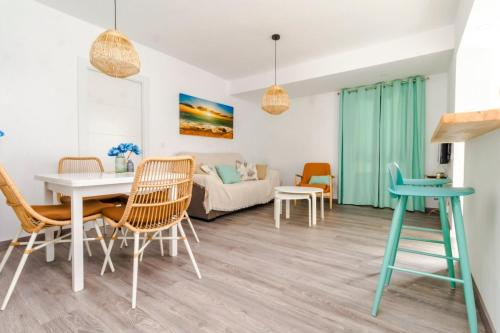 Expoholidays - Apartamento en segunda linea de playa Almerimar, Almería