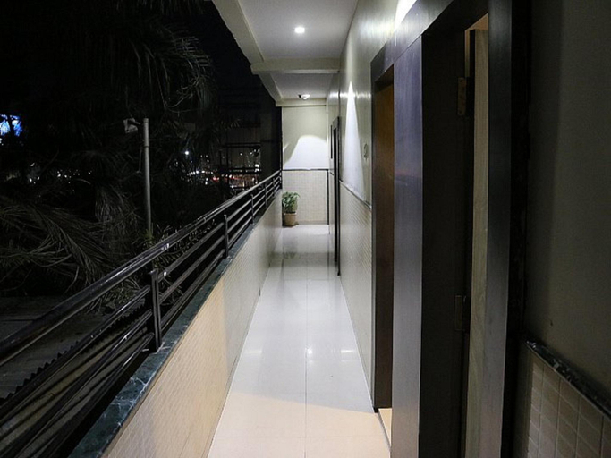Public Area, Hotel Shri Krishna, Ahmadnagar