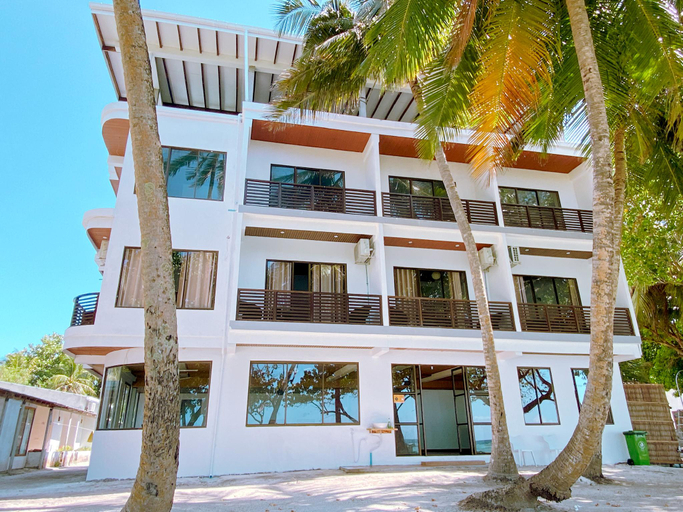 Others 2, The Pearl Seaview, Vaavu Atoll