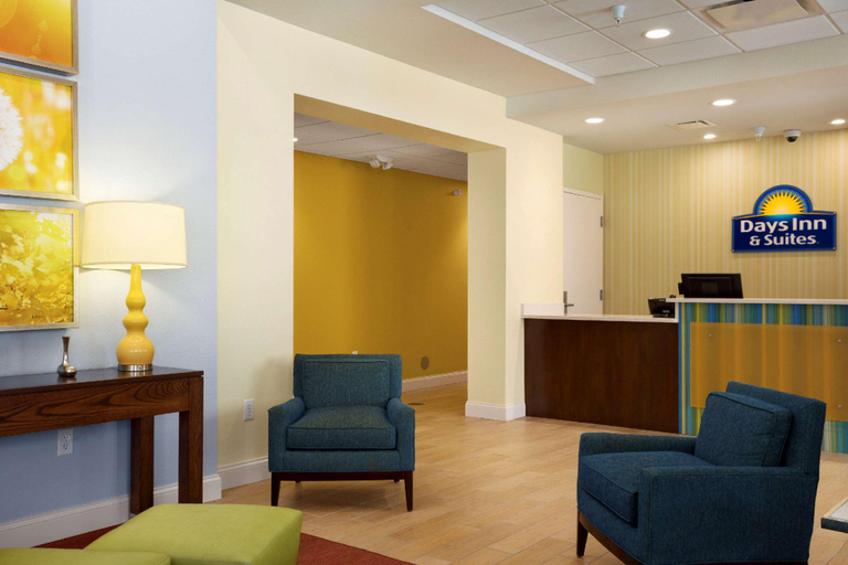 Public Area 2, Days Inn & Suites by Wyndham Caldwell, Noble