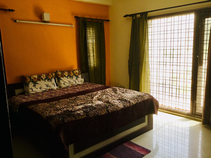 Uttam 1-Private Bedroom @Medanta Hospital Gurgaon, Gurgaon