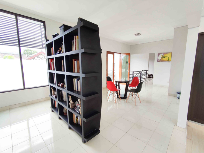 Public Area 2, Maita Homestay Ringroad Utara Mitra RedDoorz, Sleman