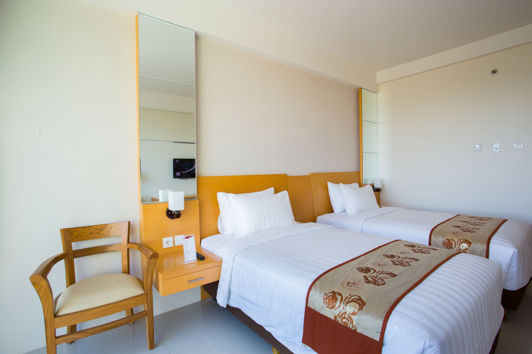 Golden Palace Hotel Lombok Room Type - Deluxe Twin Bed