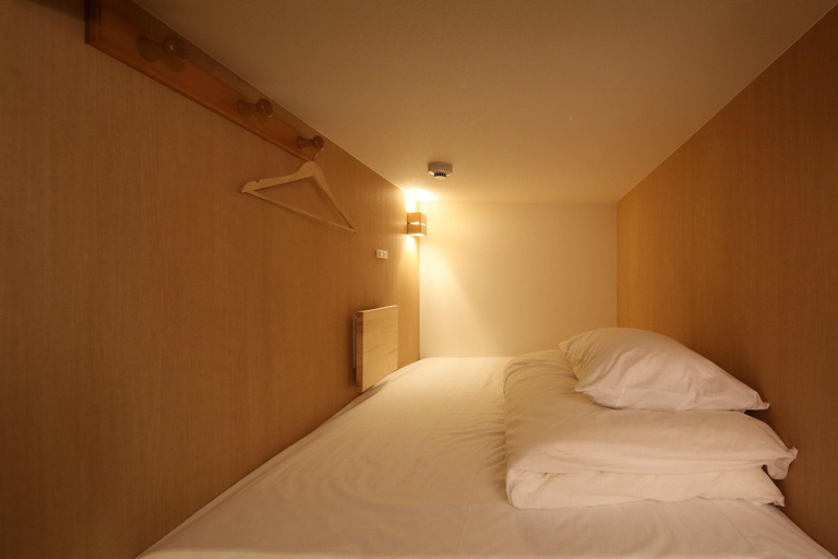 Bedroom 4, iloha Hostel Namba Shinsaibashi, Osaka