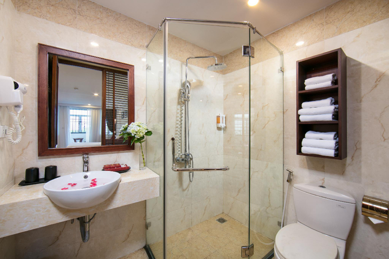 Bathroom, Vision Premier Hotel & Spa, Hoàn Kiếm