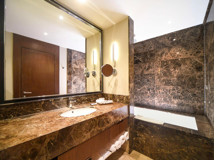 Bedroom 4, Mercure Istanbul West & Convention Center, Bahçelievler