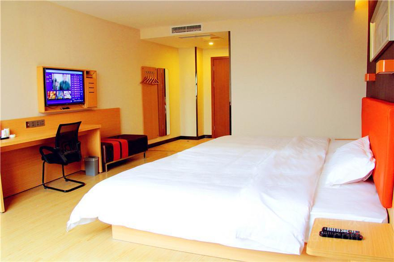 Bedroom 2, 7 Days Premium·Leshan Qianwei Fengye Fortune Plaza, Leshan
