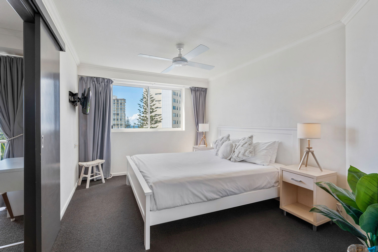 Bedroom 27