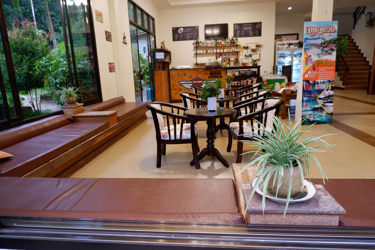 Public Area 2, Khao Sok Nature Place, Phanom