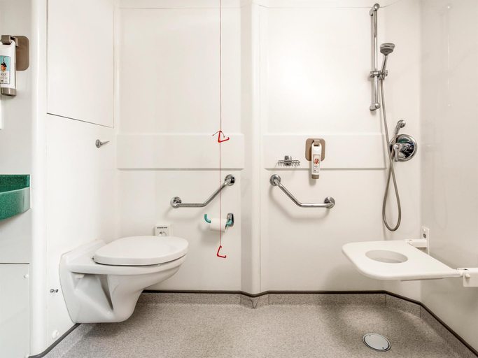Bathroom, Ibis Hull - City Centre, Kingston upon Hull
