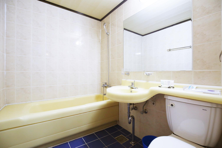 Bathroom, Hongseong Ocean Fantasy Hotel, Hongseong