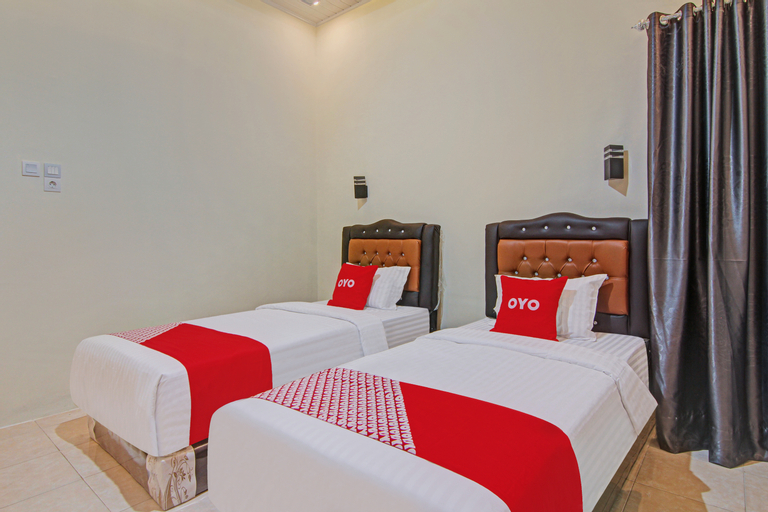 Bedroom 3, OYO 90643 Suri Guest House Syariah (temporarily closed), Padang