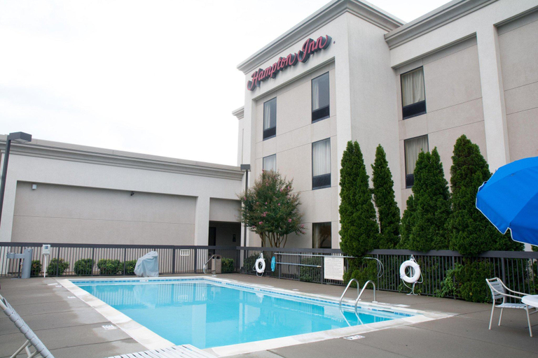 Sport & Beauty, Hampton Inn Springfield, Robertson
