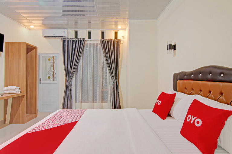OYO 90643 Suri Guest House Syariah, Padang