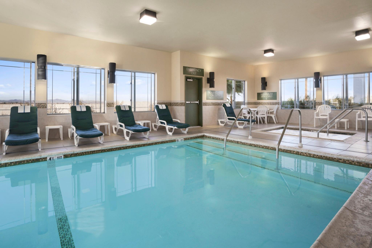Sport & Beauty 5, Holiday Inn Hotel And Suites Barstow By IHG, San Bernardino