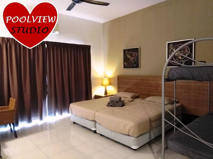 Four-bed Poolview Studio @ Gold Coast Morib*1526 , Kuala Langat
