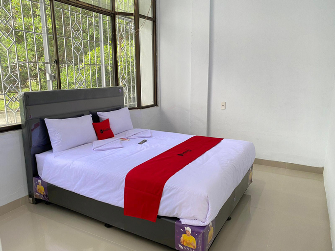 RedDoorz near Thamrin Plaza Medan 2, Medan