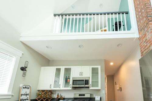 Adorable One Bedroom, Marion