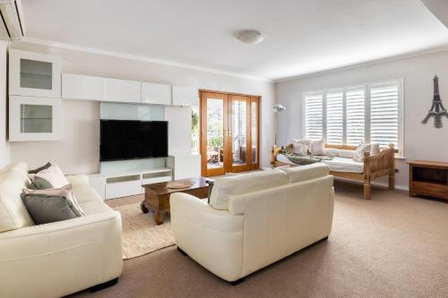 Modern, Cozy Home Away from Home, South Perth