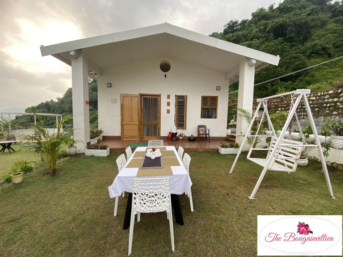 One BedRoom Villa - Living Room, Kitchen & Garden, Dehradun