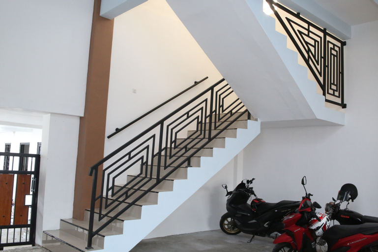 Public Area 5, RedDoorz Syariah near Suncity Mall Madiun, Madiun