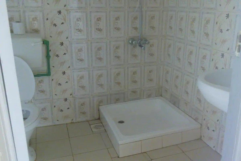 Bathroom, Bekam Hotel, Kirinyaga Central