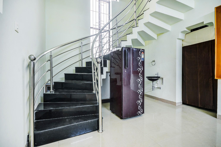 Public Area 1, Super Hotel O Aruthraa Residency, Coimbatore