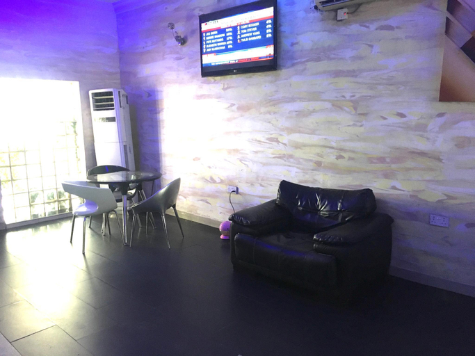 Lobby, Zaaz Hotels, Kosofe