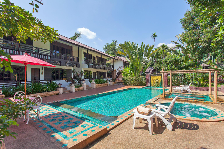 Enchanted Riverside Resort 9BR Sleeps 18 w/Pool , Muang Chiang Mai