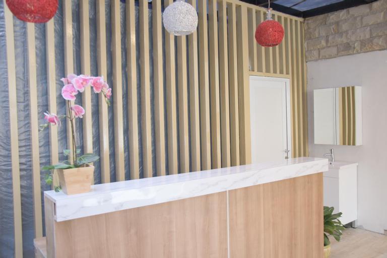 Public Area 5, RedDoorz Plus near Manggarai Station 3, South Jakarta