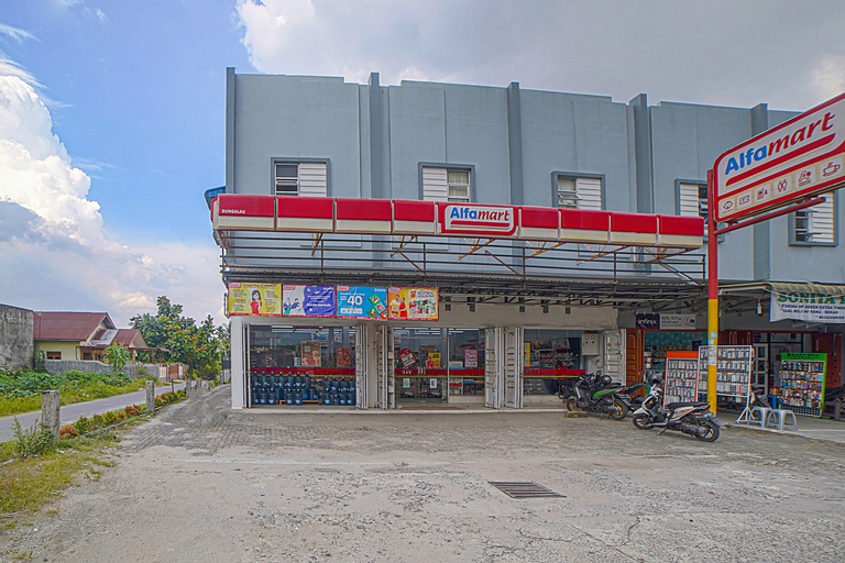 Exterior & Views 2, SUPER OYO 90637 Rumah Ni Karo, Medan