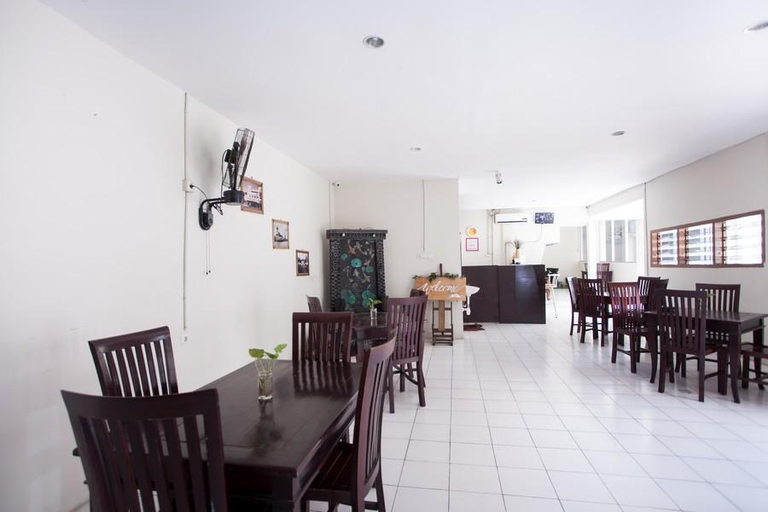 Dining Room 25