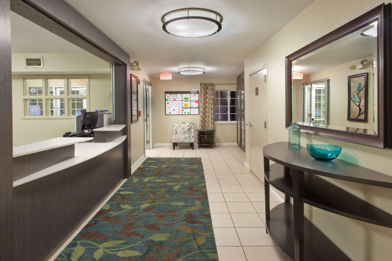 Public Area 2, Sonesta Simply Suites Phoenix Tempe, Maricopa